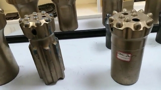 Punta da trapano a percussione DTH Punta a bottone ad alta pressione dell'aria Strumenti di perforazione Punta di perforazione per pozzi d'acqua