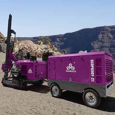 Perforatrice cingolata con coppia di rotazione elevata, attrezzatura per perforazione di pozzi, perforatrice per roccia dura con martello fondo foro (DTH)