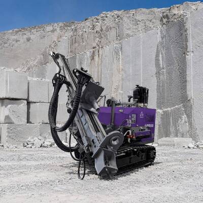 Diesel Mining Drilling Rig Equipment Flexible Mobility Drilling Machine Compact DTH Drilling Rig Manufacturer