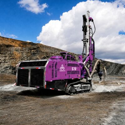 Piattaforma di perforazione DTH integrata Profondità 35m Alta precisione Penetrazione roccia Macchina di perforazione per pozzi minerari in vendita