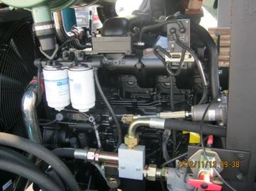 Pressione di esercizio diesel del risparmio energetico 10-25 Antivari del compressore d'aria della vite di quattro ruote